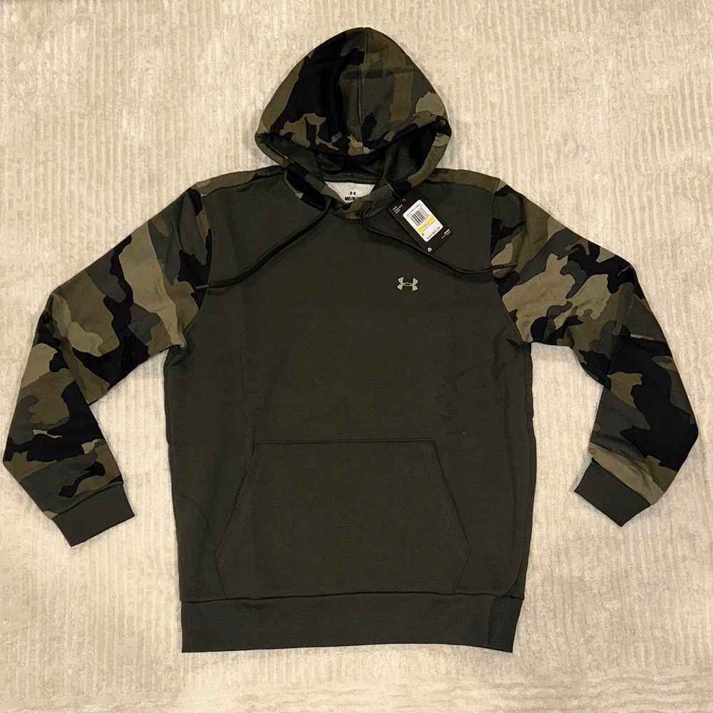 New Mens Under Armour Men's Green and Black Camo Pullover Hoodie